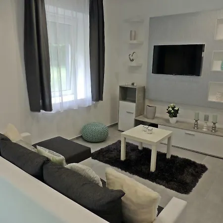 아파트 Csiky Apartman