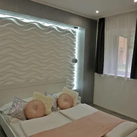 Csiky Apartman Apartment