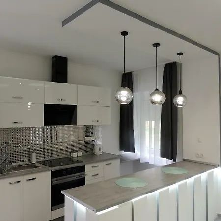 Csiky Apartman 아파트