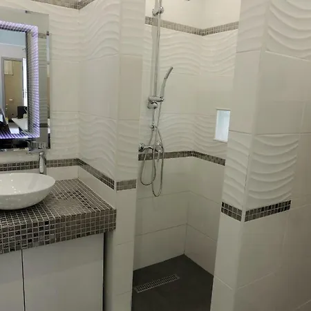 Csiky Apartman * Eger