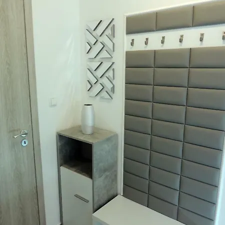Csiky Apartman 아파트 *