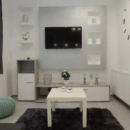 Csiky Apartman * 에게르